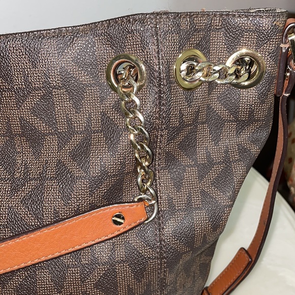 Michael Kors bag - Picture 3 of 9